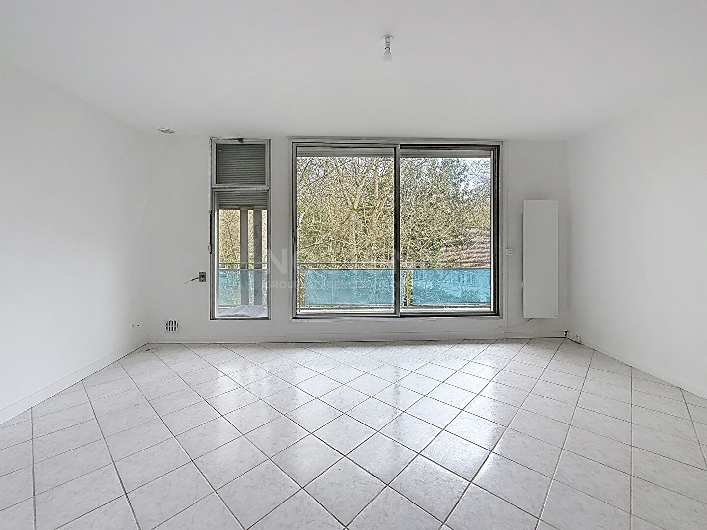 APPARTEMENT GOUVIEUX - 1 pièce - 40 m2