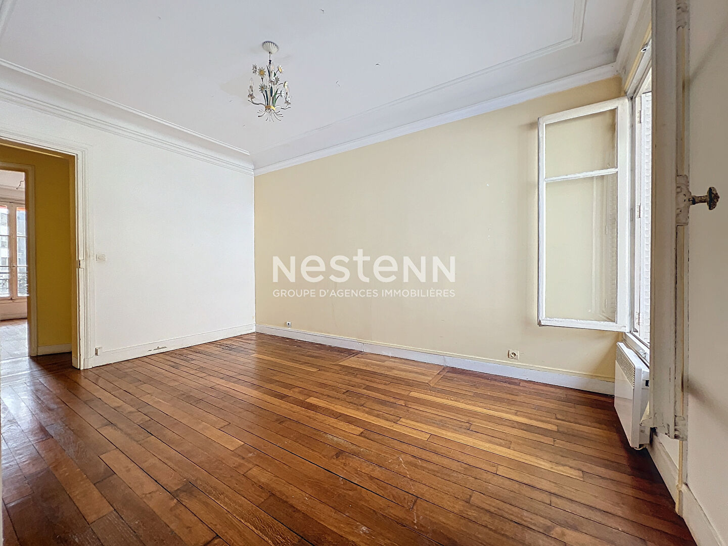 PARIS 16 / MAISON DE LA RADIO - Vente d'un appartement 3 pièces de 52m² À RÉNOVER dans un immeuble avec ascenseur et gardien