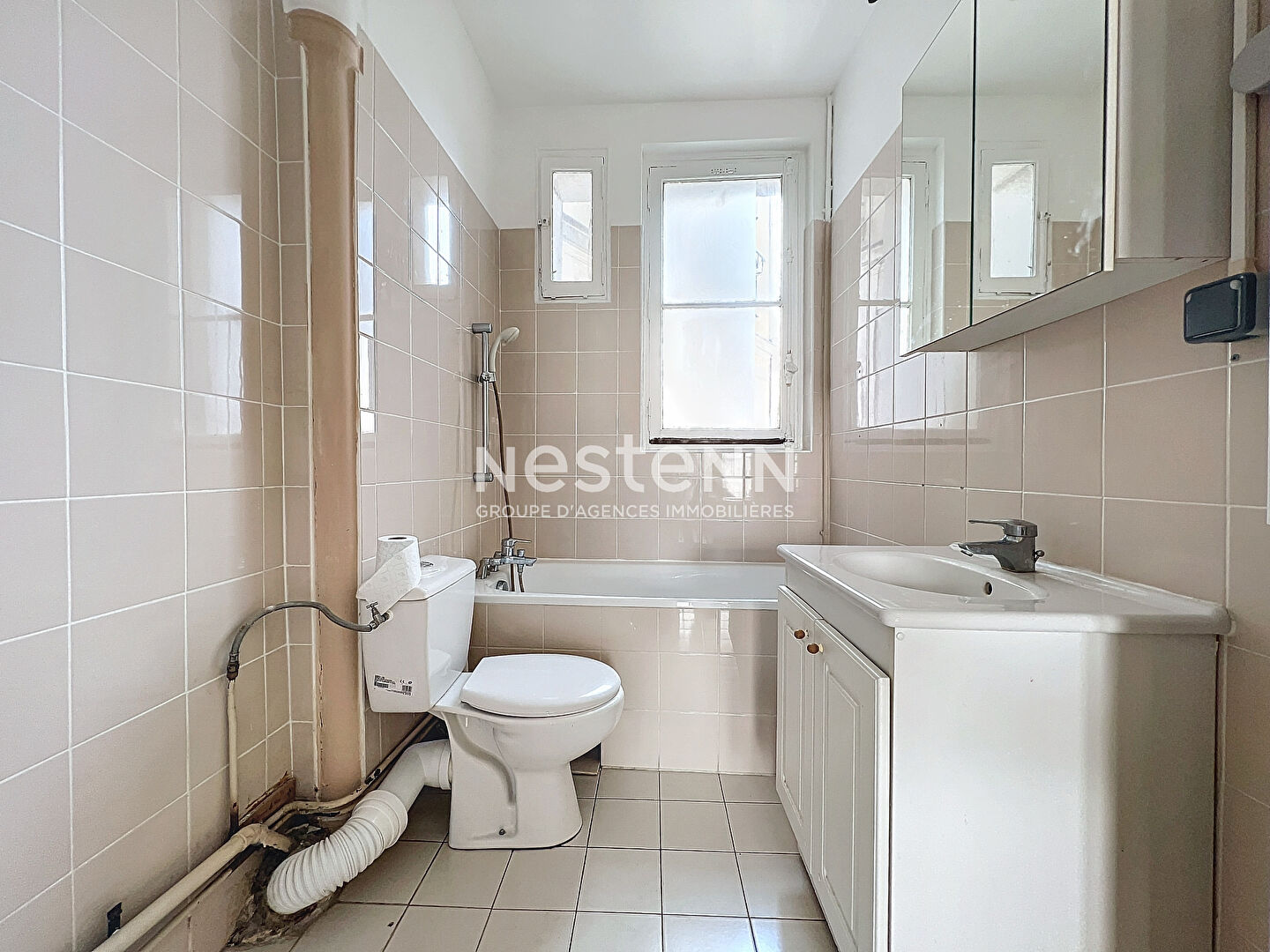 PARIS 16 / MAISON DE LA RADIO - Vente d'un appartement 3 pièces de 52m² À RÉNOVER dans un immeuble avec ascenseur et gardien