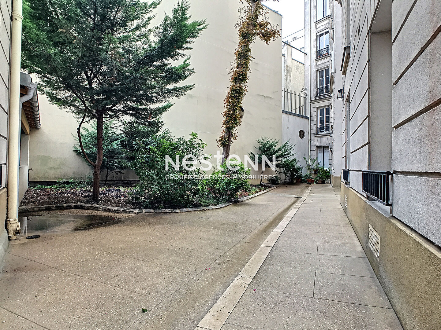 PARIS 16 / MAISON DE LA RADIO - Vente d'un appartement 3 pièces de 52m² À RÉNOVER dans un immeuble avec ascenseur et gardien