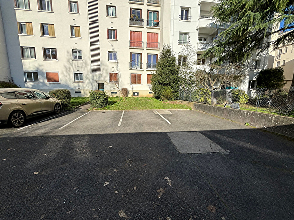 Vente garage-parking à Bourg la reine (92340)