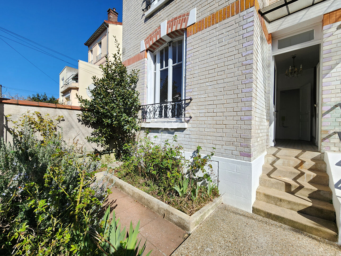 NANTERRE - Quartiers des musiciens : Maison 4 pièces  avec dépendances