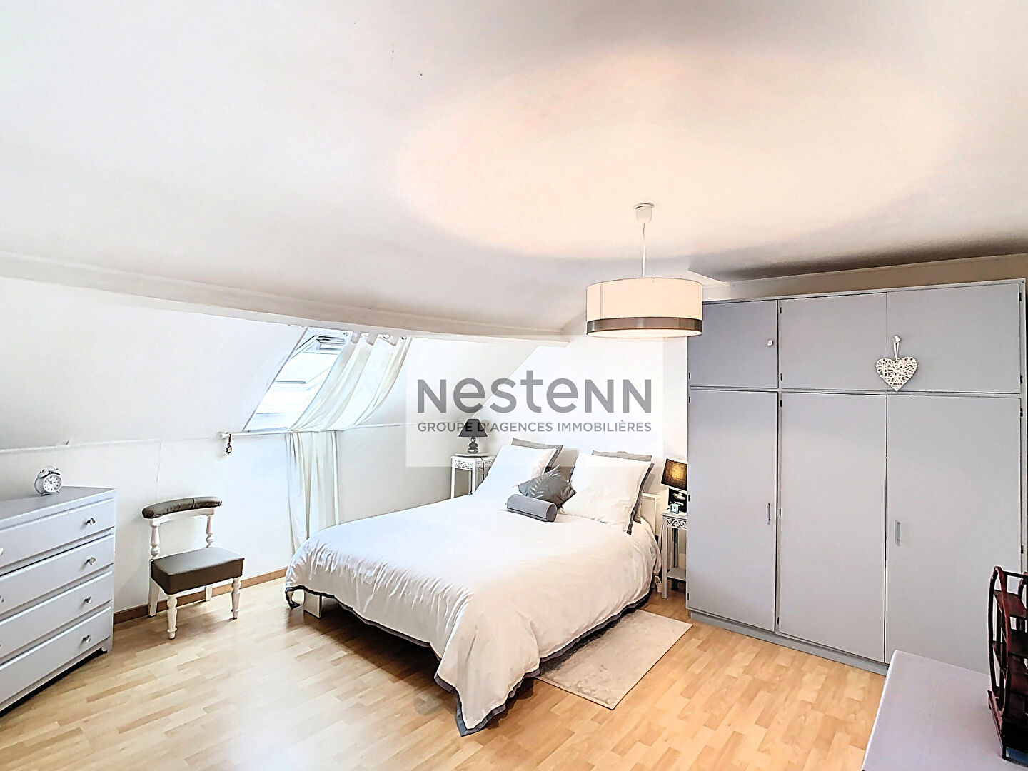 À vendre maison familiale lumineuse avec beaux volumes quartier calme, 10min gare