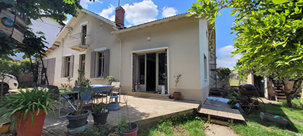 Vente par agence immobiliere à Montauban (82000)