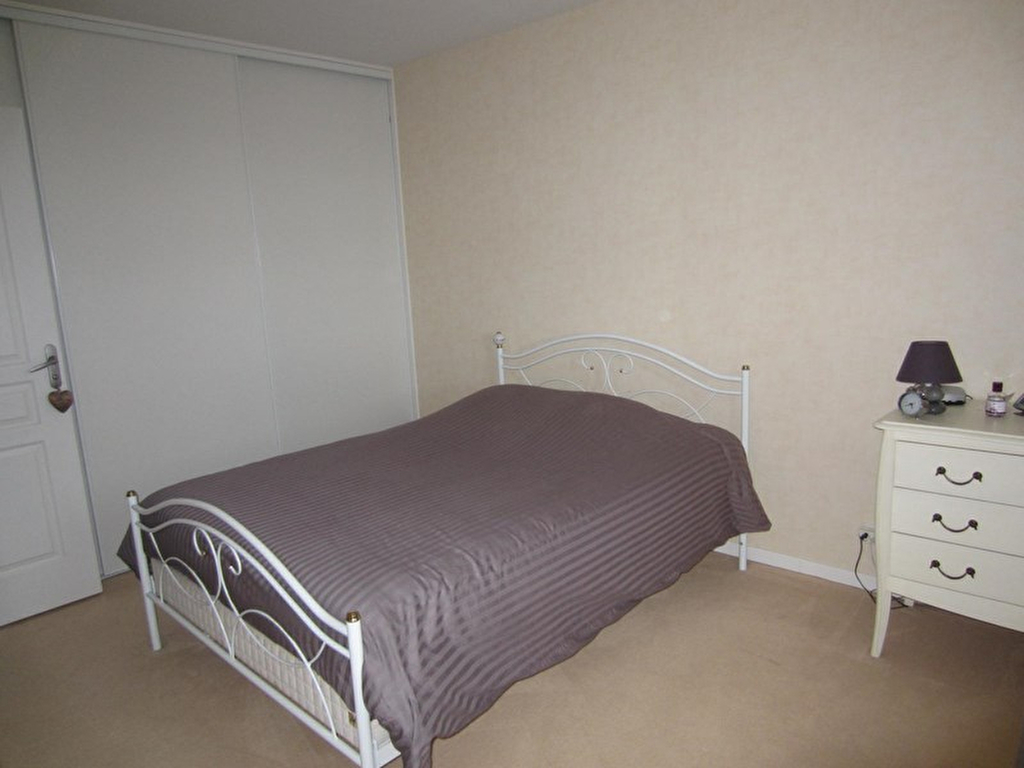 A LOUER APPARTEMENT T2 LANVALLAY CENTRE BOURG