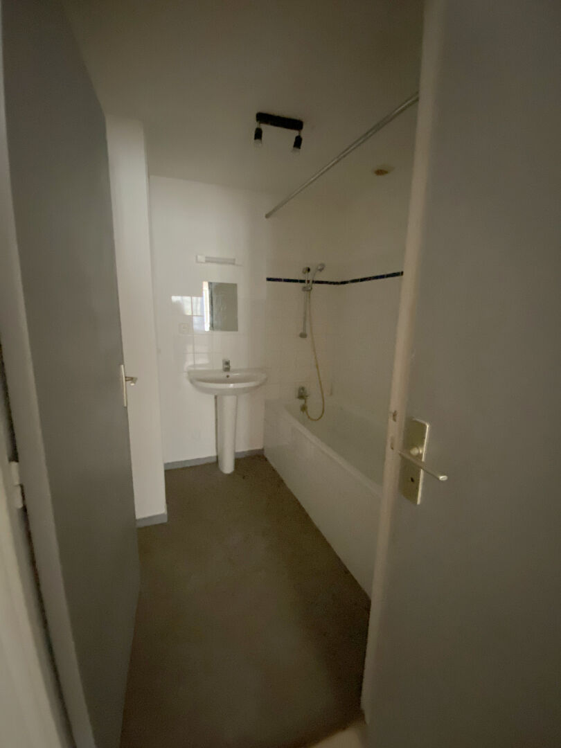 A LOUER APPARTEMENT T2 - DINAN CENTRE VILLE