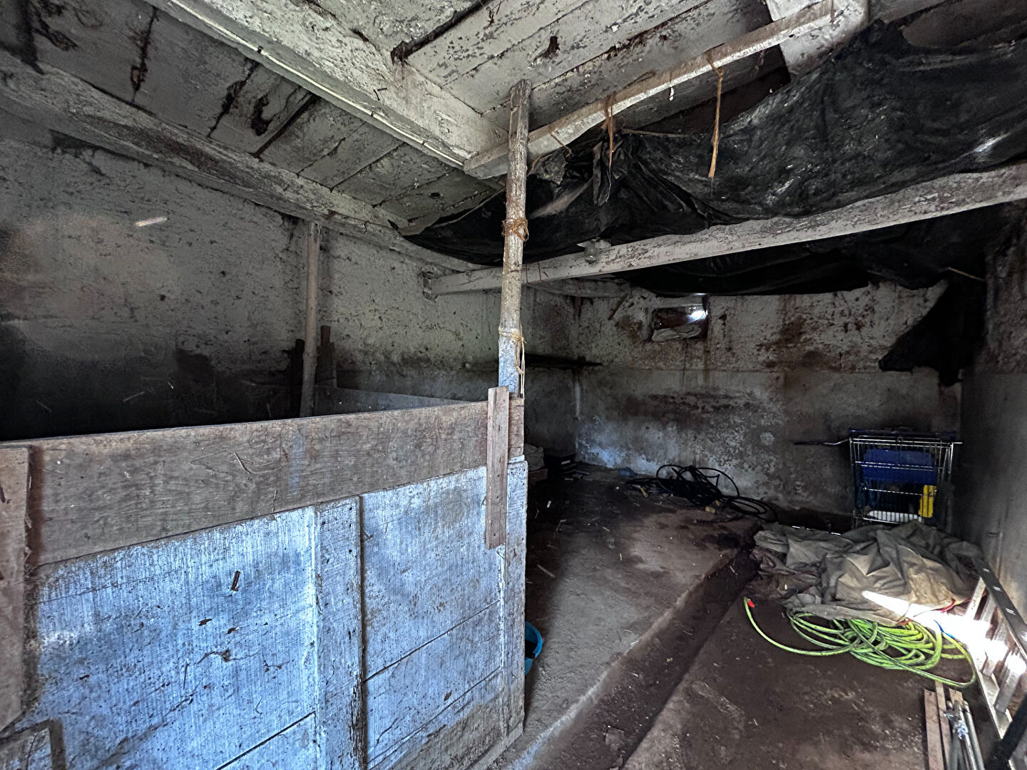 A VENDRE MAISON  A RENOVER A TREMOREL A PROXIMITE MERDRIGNAC