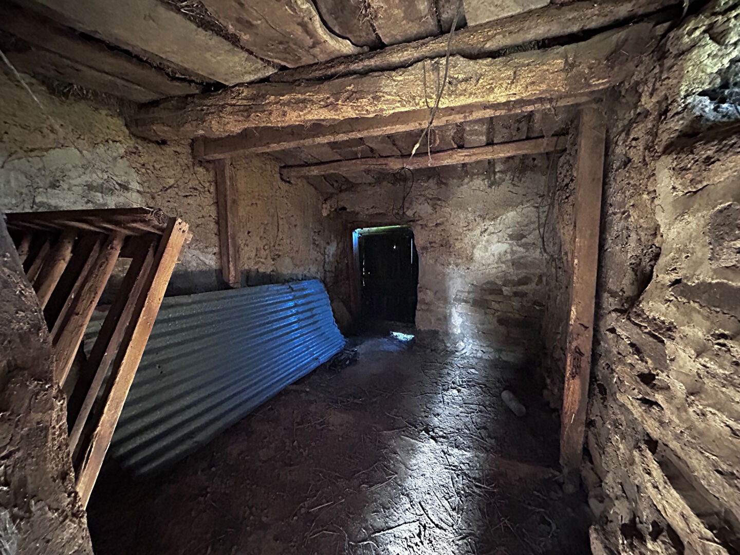 A VENDRE MAISON  A RENOVER A TREMOREL A PROXIMITE MERDRIGNAC