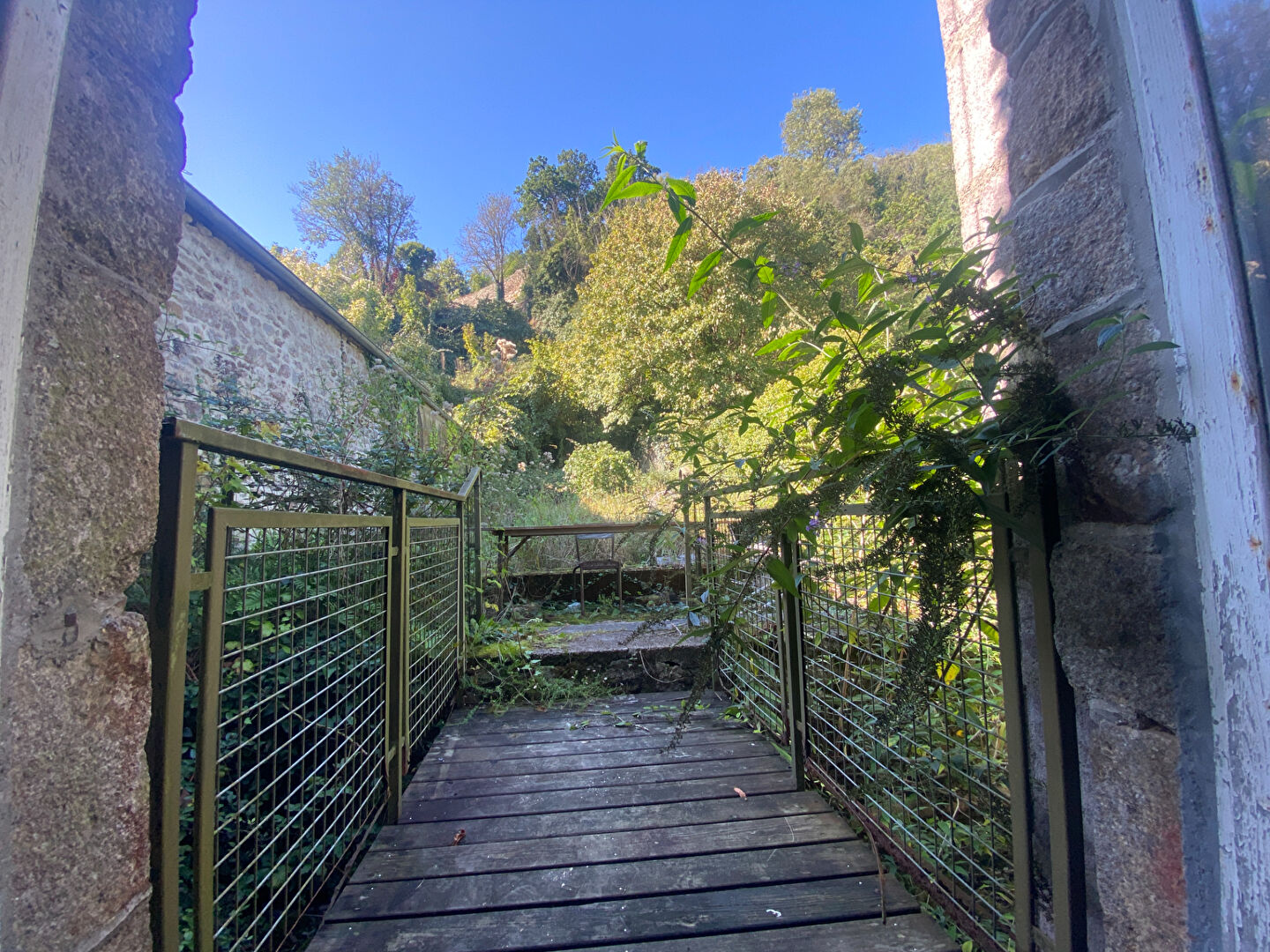 A VENDRE IMMEUBLE AU PORT DE DINAN 