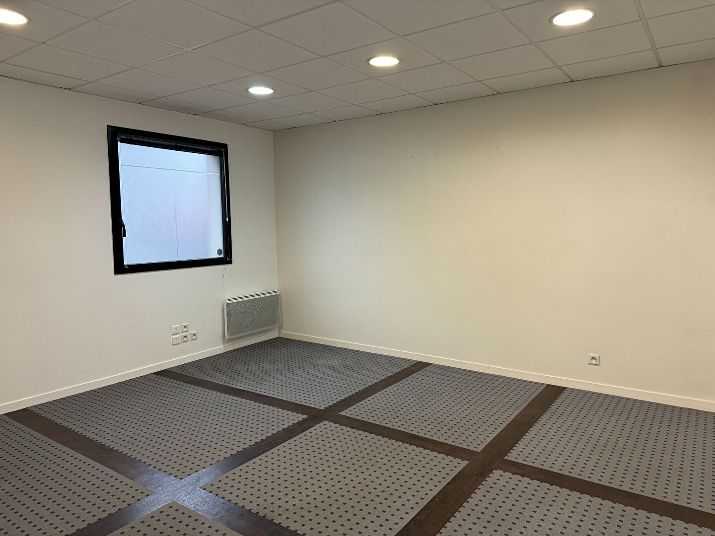 A LOUER - Bureau dans un ensemble médical à 2mn de l'axe ST MALO - ST BRIEUC