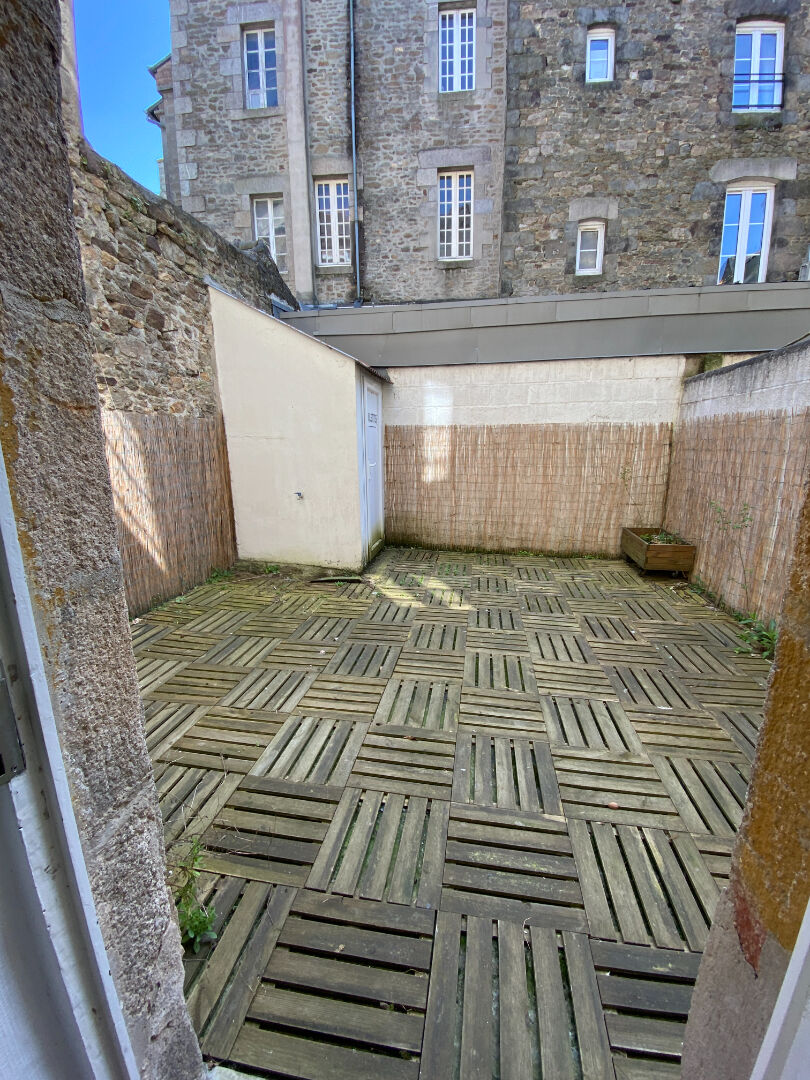 Location d'un local commercial dans le vieux centre de Dinan