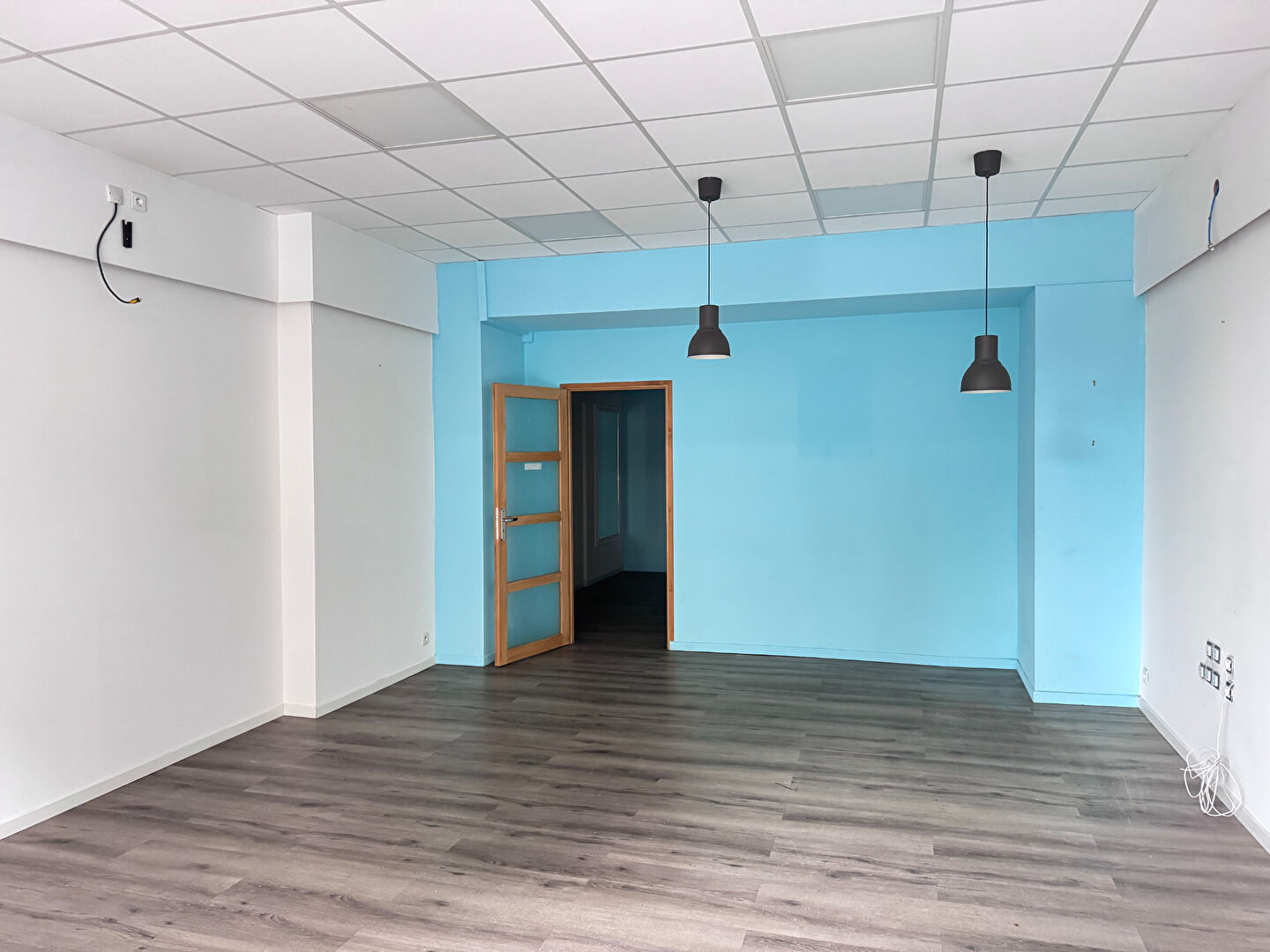 A LOUER - DINAN CENTRE - EMPLACEMENT PREMIUM - LOCAL COMMERCIAL