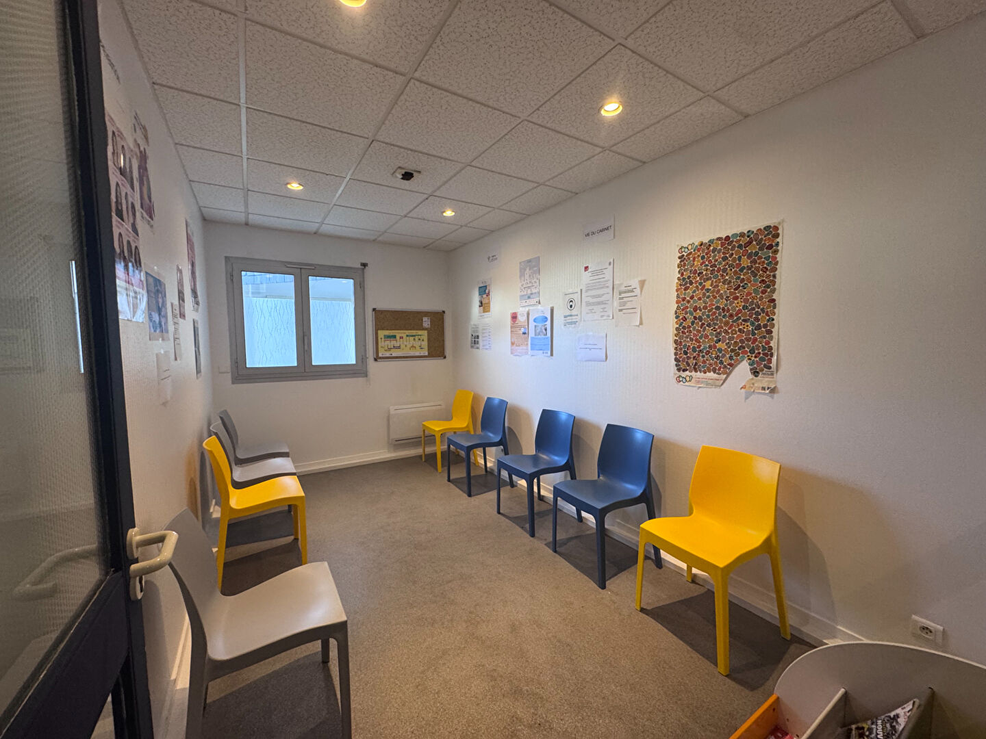 A LOUER - Local professionnel sur DINAN