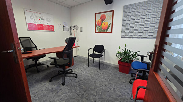 Location local-professionnel à Bobital (22100)
