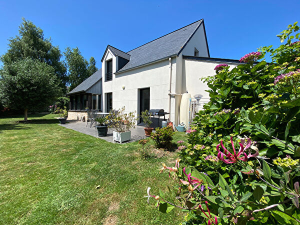 Vente par agence immobiliere à Dinan (22100)