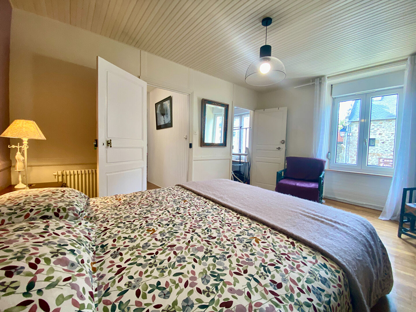 A VENDRE  Maison en pierre centre ville Dinan  historique  entièrement rénovée