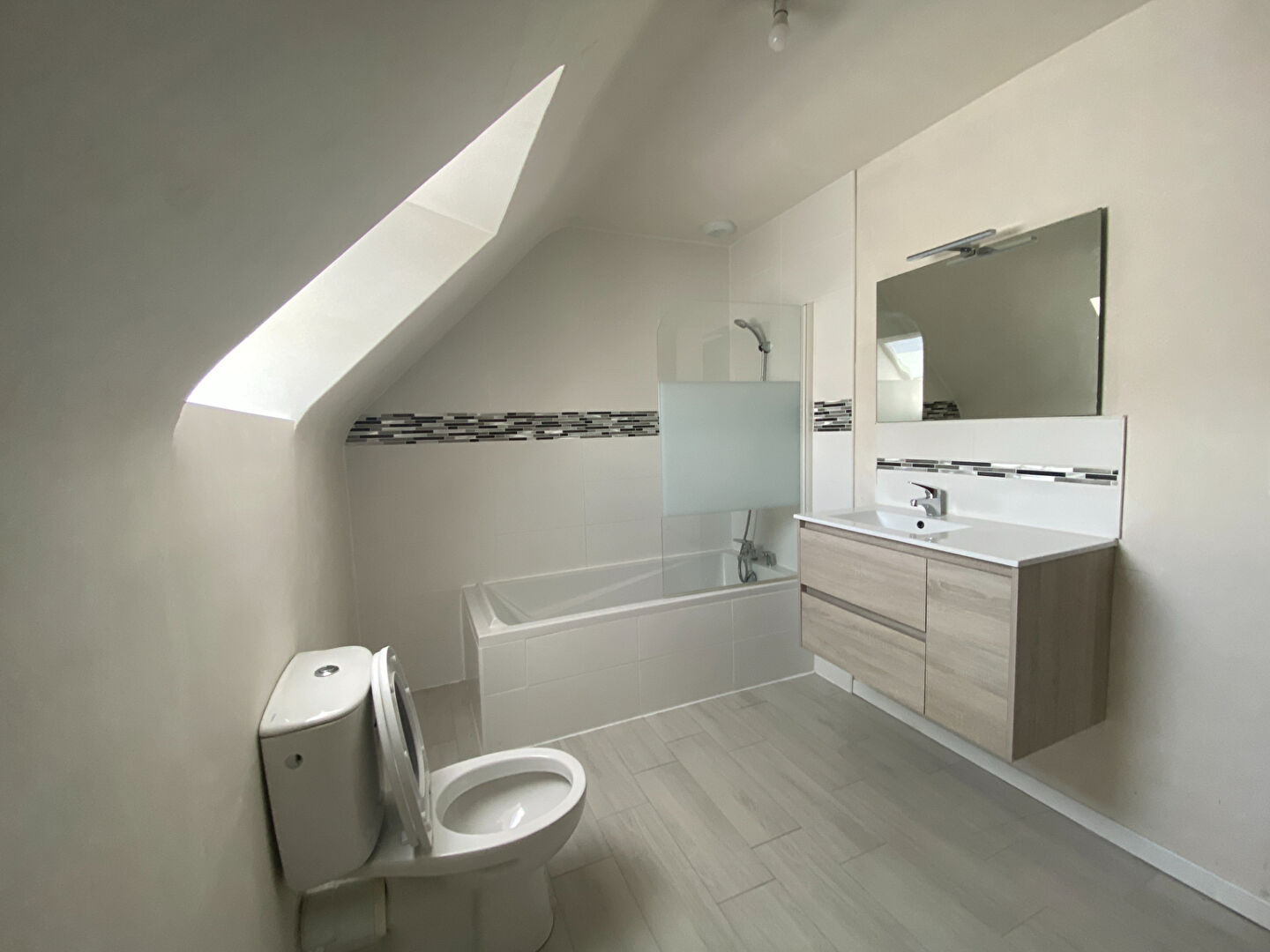 A VENDRE MAISON CONTEMPORAINE 4 CHAMBRES //PROCHE AXE RENNES-SAINT-BRIEUC
