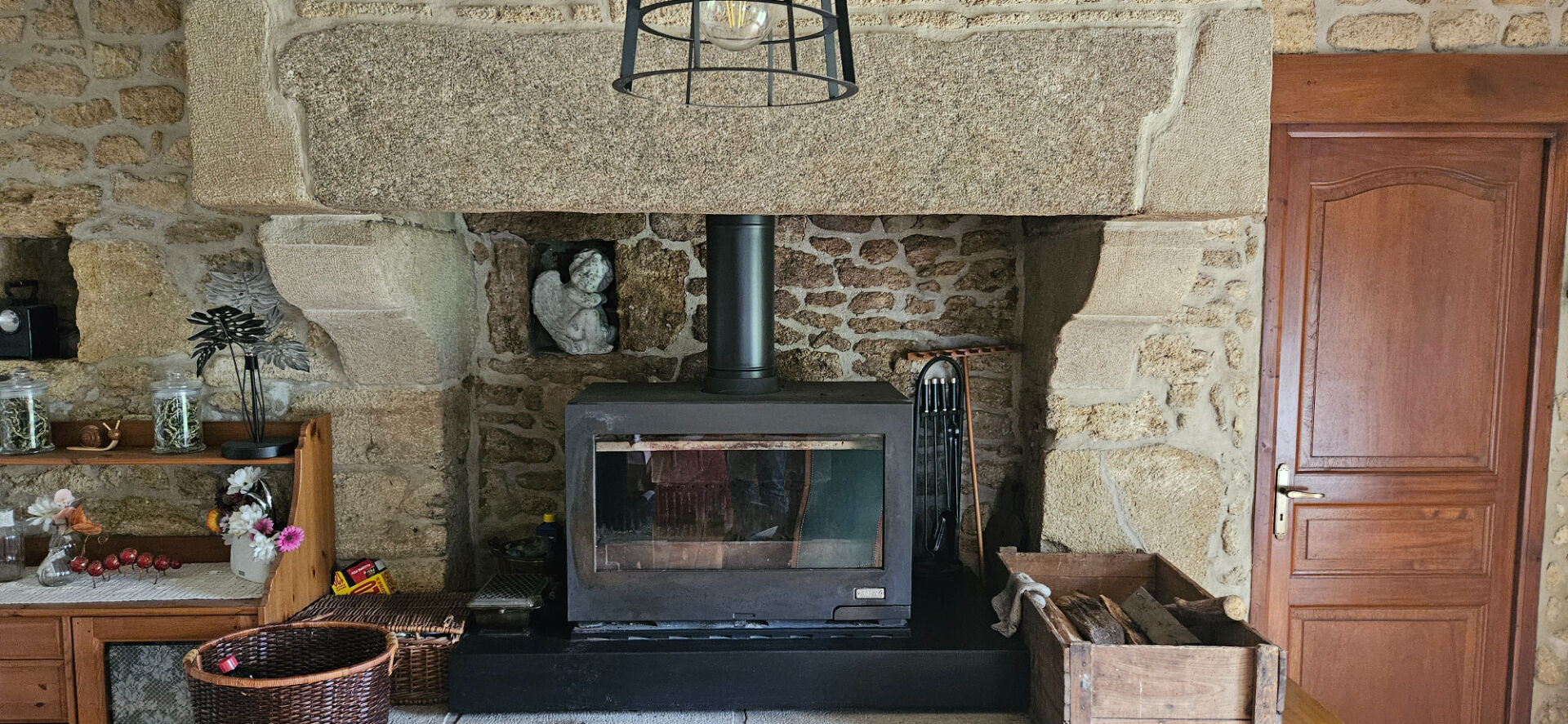 A vendre Proche EVRAN à 10km de  Dinan maison en pierres  7 pièces terrain de 1182m²