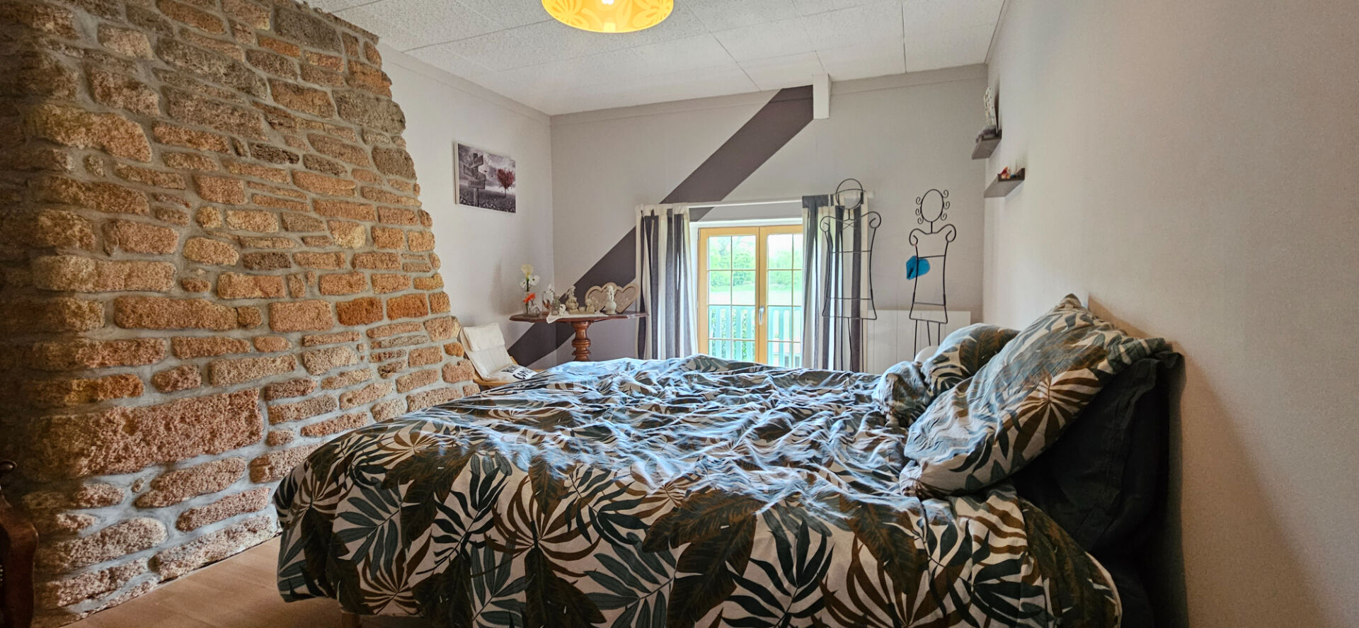 A vendre Proche EVRAN à 10km de  Dinan maison en pierres  7 pièces terrain de 1182m²