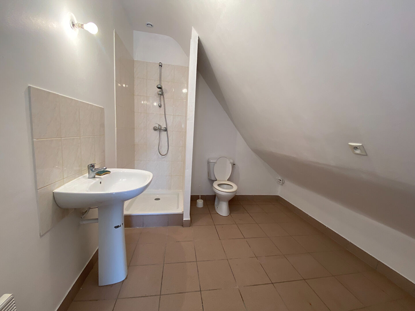 A LOUER - Appartement 1 chambre à ST MEEN LE GRAND