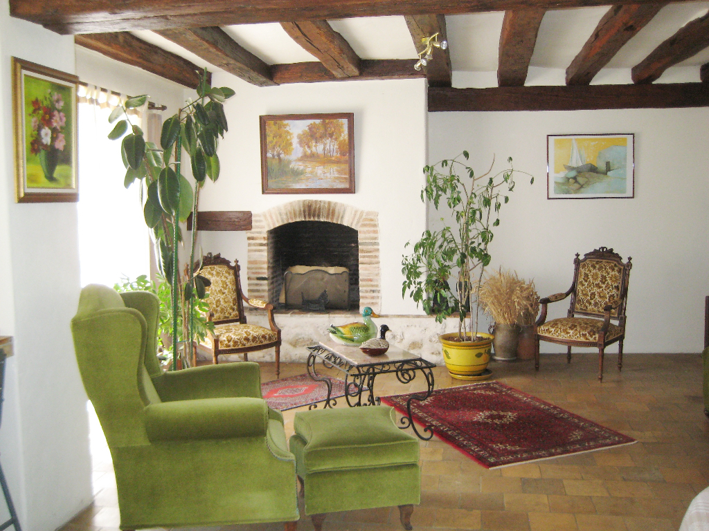 MAISON BOURGEOISE