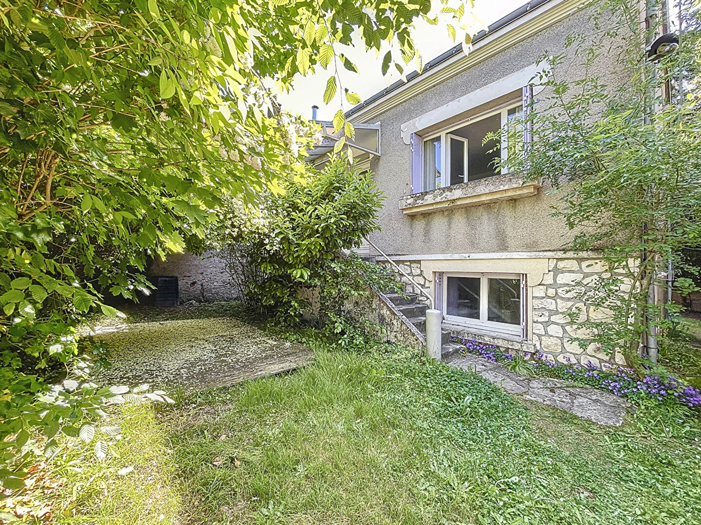 SAINT CYR SUR LOIRE - Maison 3 pièces avec sous-sol et garage, proche avenue de la Tranchée