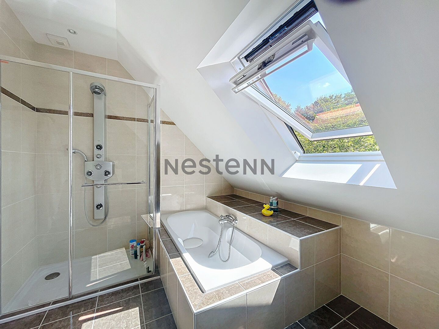 Maison 7 pièces - 5 chambres - 204 m2 - Piscine Biotop - SAINT CYR SUR LOIRE