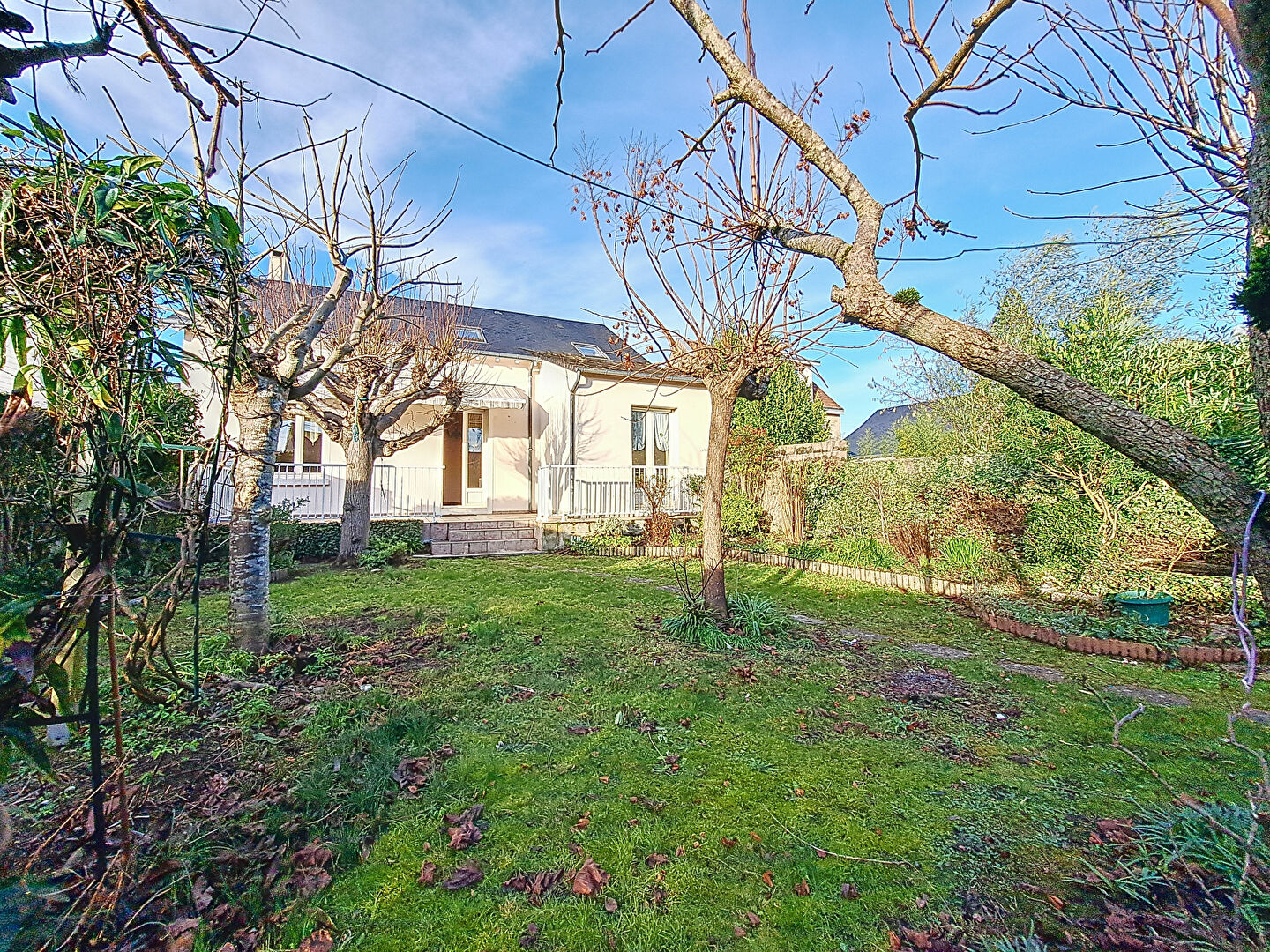 Maison CENTRE Saint Cyr Sur Loire - 5 Pièces - 120 m2 - Proche commodités