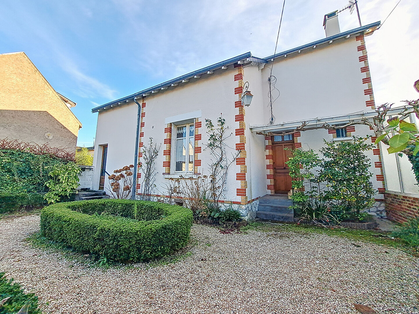 Maison CENTRE Saint Cyr Sur Loire - 5 Pièces - 120 m2 - Proche commodités
