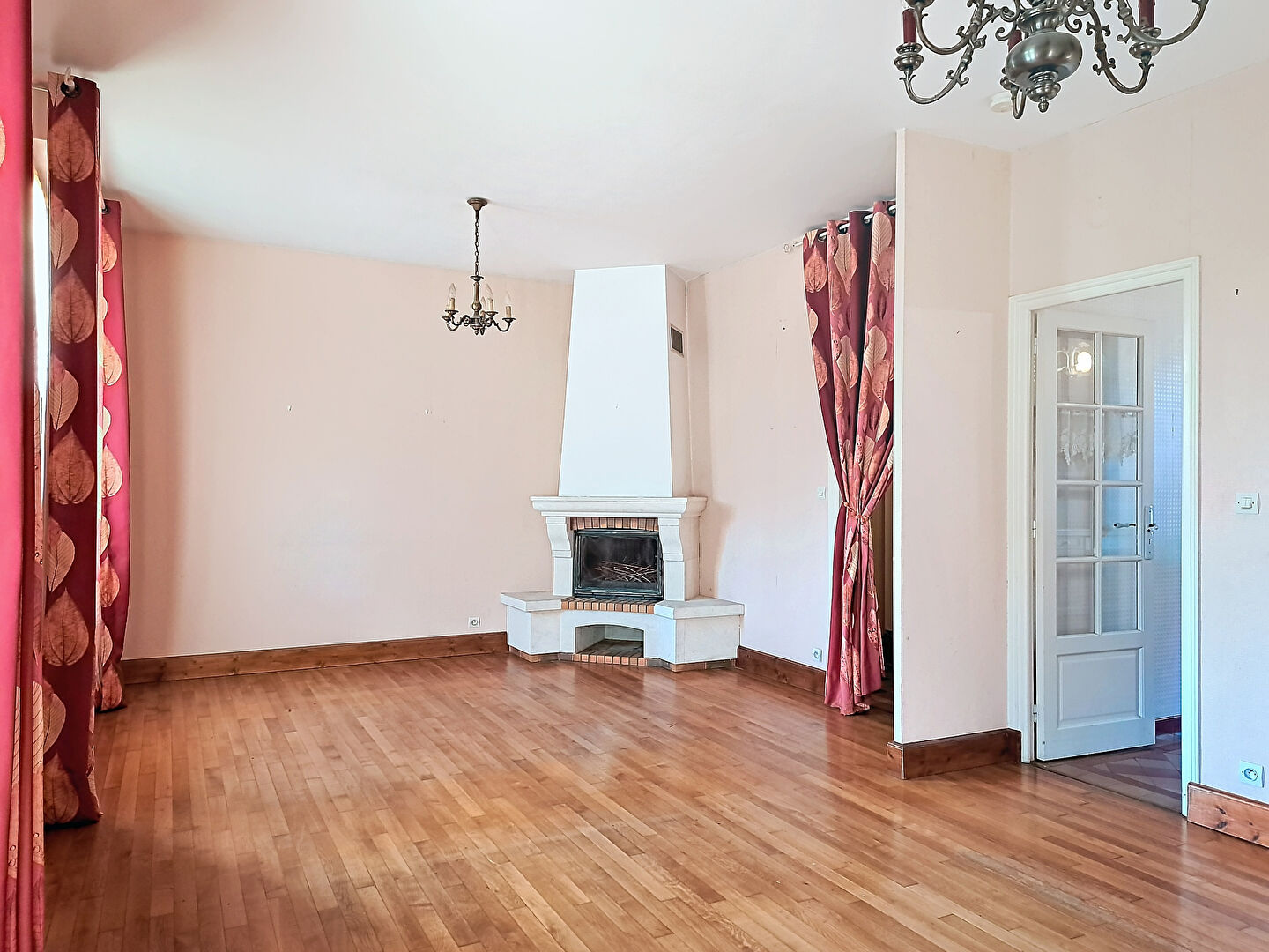 Maison CENTRE Saint Cyr Sur Loire - 5 Pièces - 120 m2 - Proche commodités