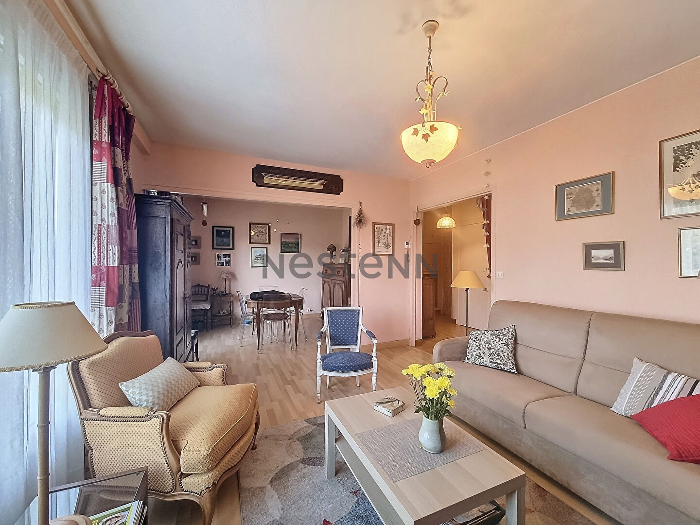 QUARTIER CHAMP CHARDON -  Appartement de 5 pièces 91.42 m2 avec ascenseur, garage , cave et balcon
