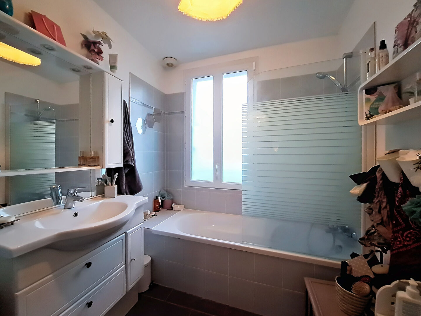 Maison Saint Cyr Sur Loire 4 CHAMBRES - TRAM - COMMERCES - ECOLES