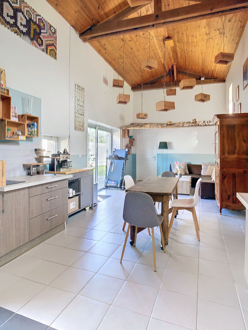 Maison Doix Les Fontaines 217 m2