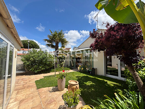 Vente par agence immobiliere à La rochelle (17000)
