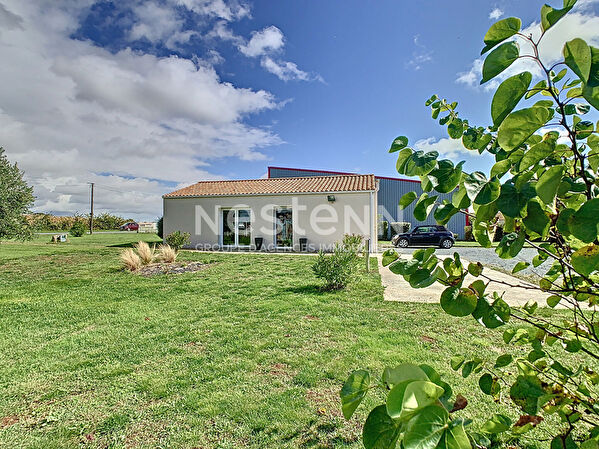 Vente local-professionnel à Saint hilaire de riez (85270)