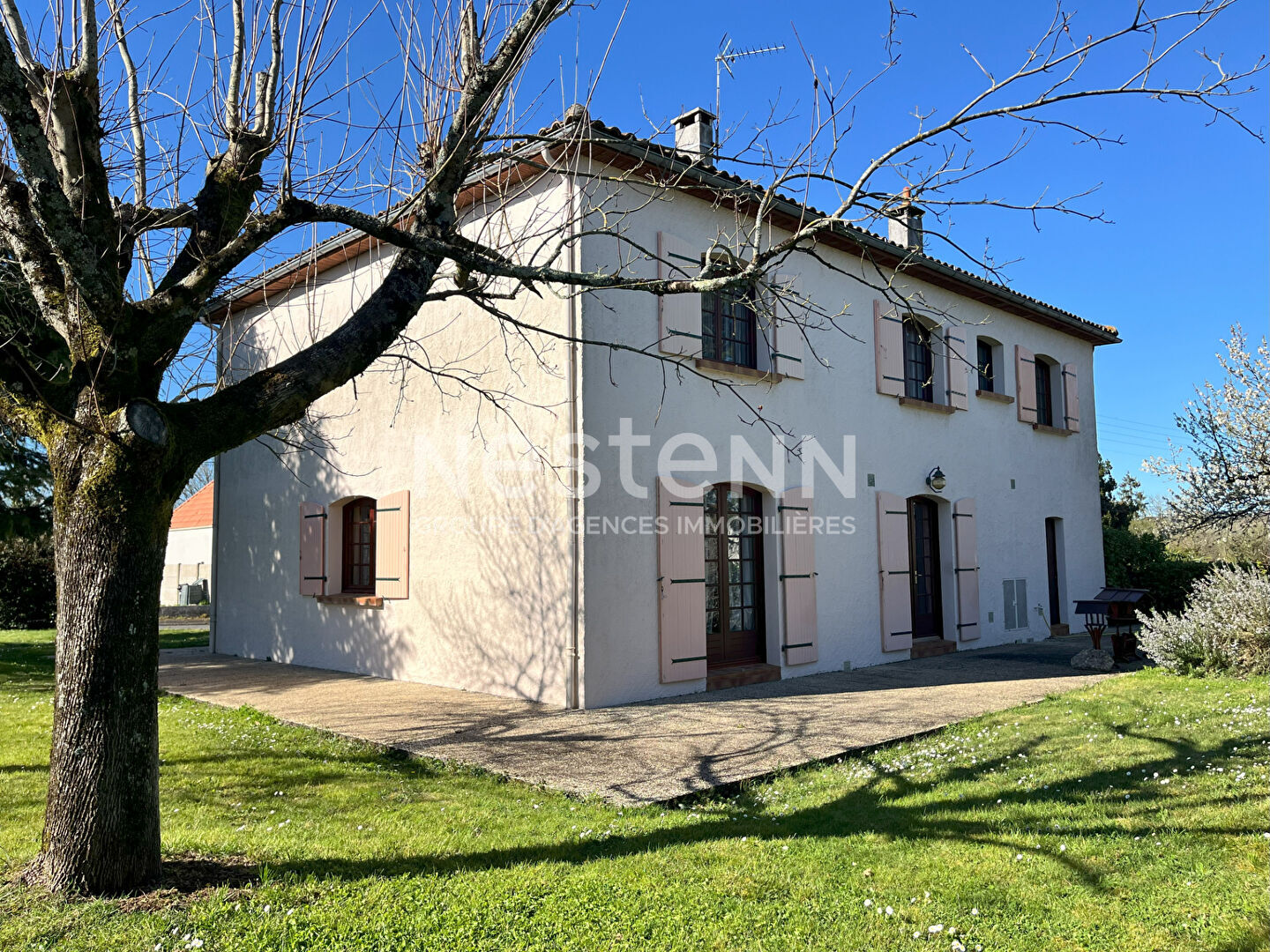 Grande maison familiale à Fontenay-le-Comte, proche centre-ville, 5 pièce(s) 170 m2