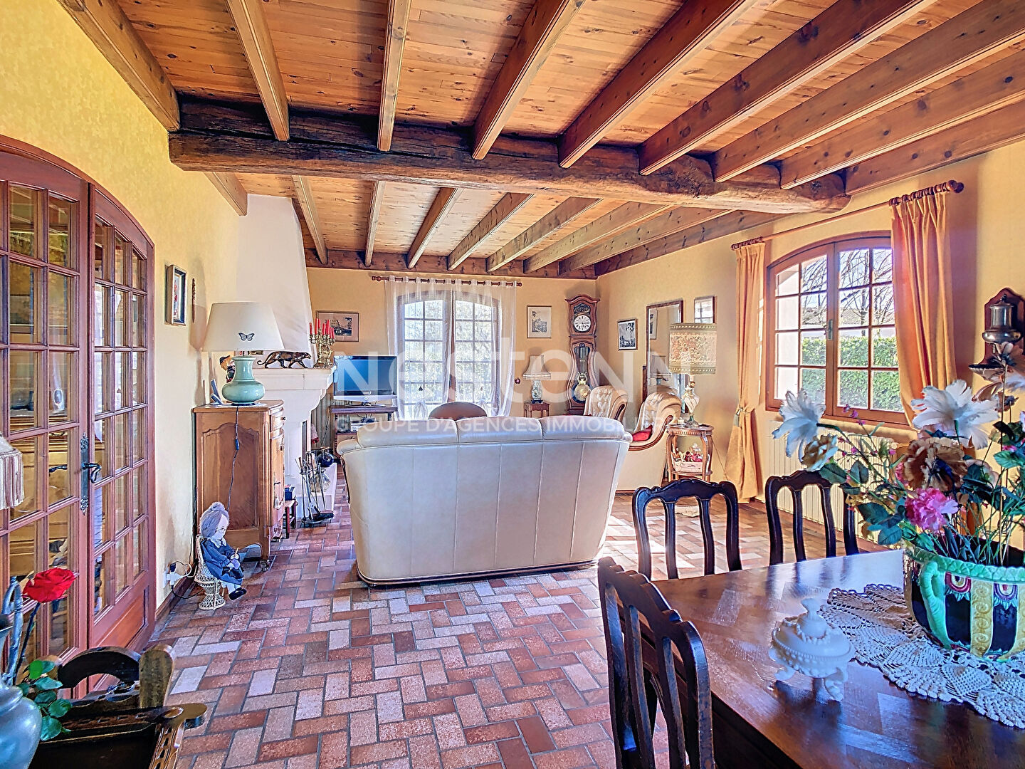 Grande maison familiale à Fontenay-le-Comte, proche centre-ville, 5 pièce(s) 170 m2