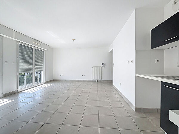 Vente par agence immobiliere à Nantes (44000)