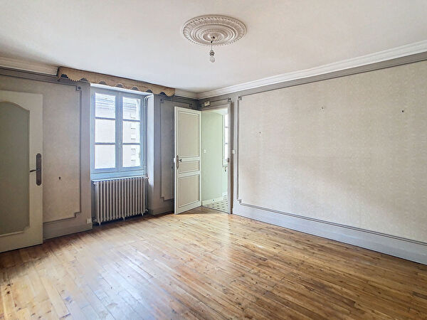 Vente par agence immobiliere à Nantes (44000)