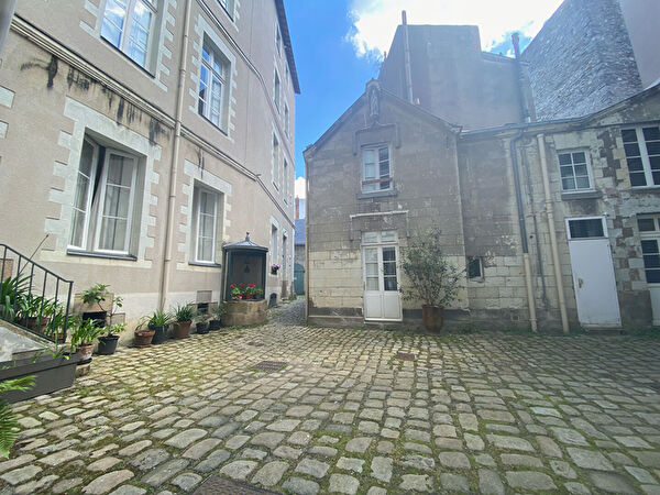 Vente par agence immobiliere à Nantes (44000)