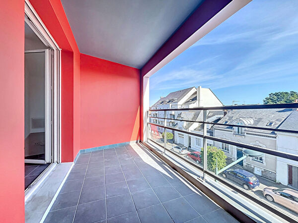 Vente par agence immobiliere à Nantes (44000)