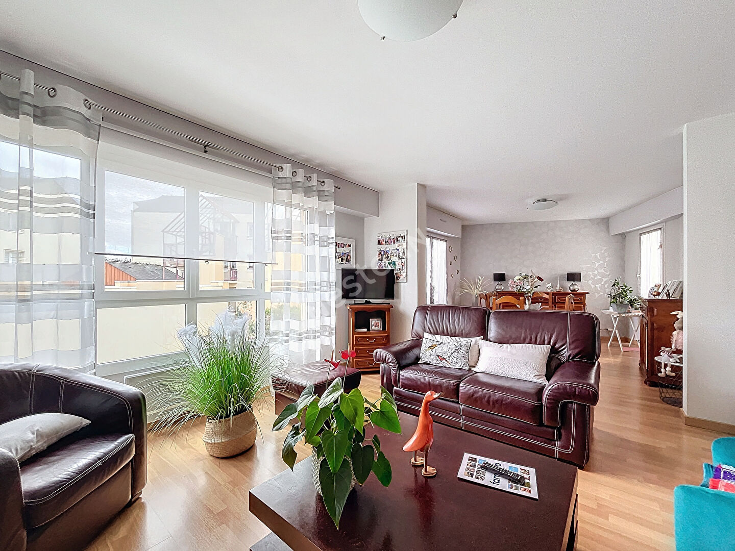 NANTES - GAUDINIERE / Superbe appartement T4 lumineux 88 m2 dans petite résidence avec parc privé au calme, garage fermé, proche Tram
