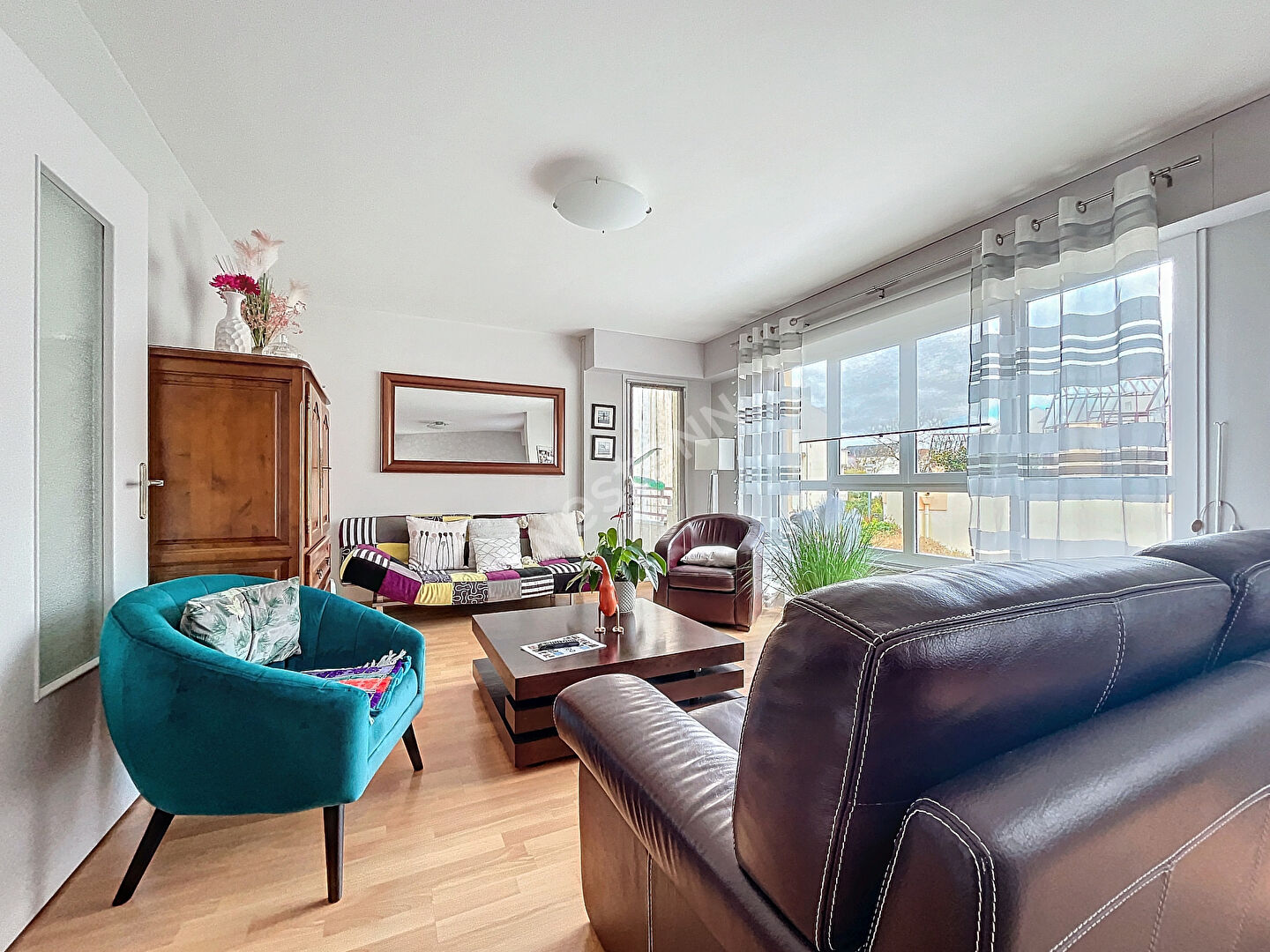 NANTES - GAUDINIERE / Superbe appartement T4 lumineux 88 m2 dans petite résidence avec parc privé au calme, garage fermé, proche Tram