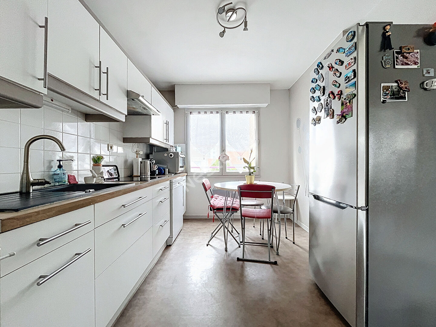 NANTES - GAUDINIERE / Superbe appartement T4 lumineux 88 m2 dans petite résidence avec parc privé au calme, garage fermé, proche Tram