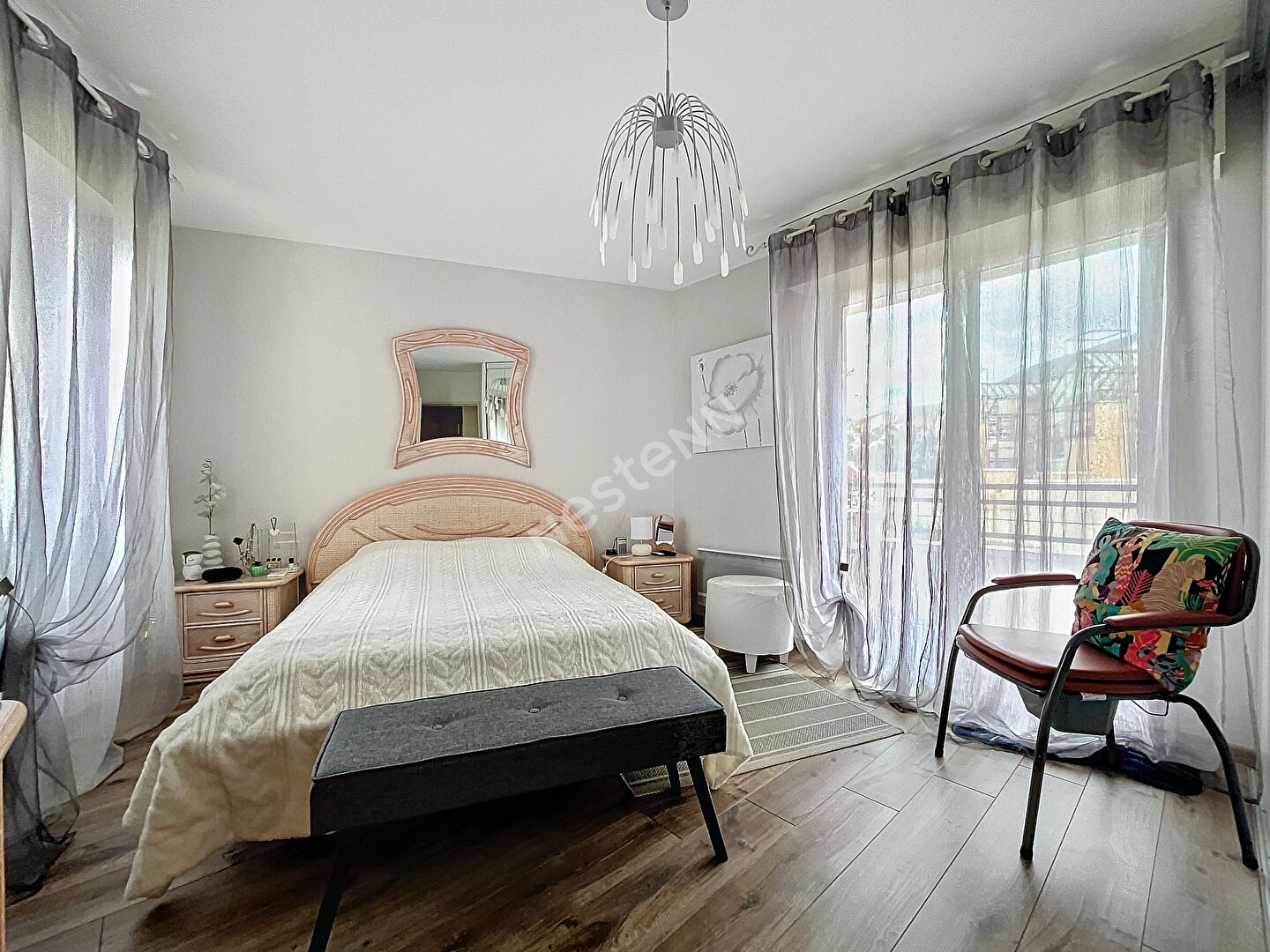 NANTES - GAUDINIERE / Superbe appartement T4 lumineux 88 m2 dans petite résidence avec parc privé au calme, garage fermé, proche Tram