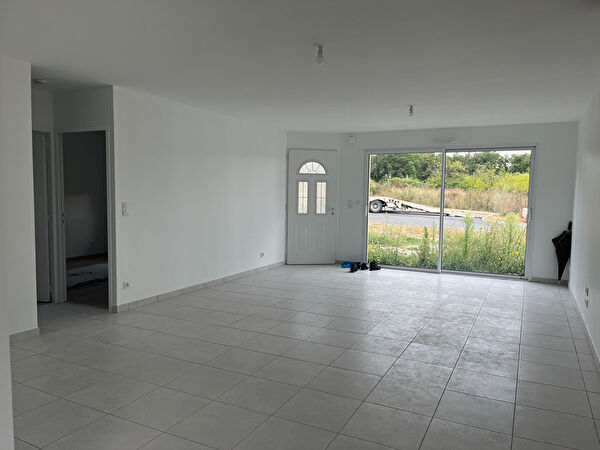 Location maison à Savigne sous le lude (72800)