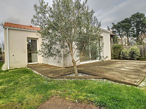 Vente par agence immobiliere à Vallet (44330)