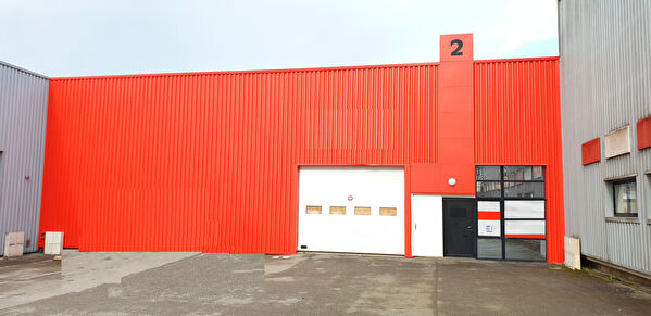 Vente local-professionnel à Saint donan (22800)