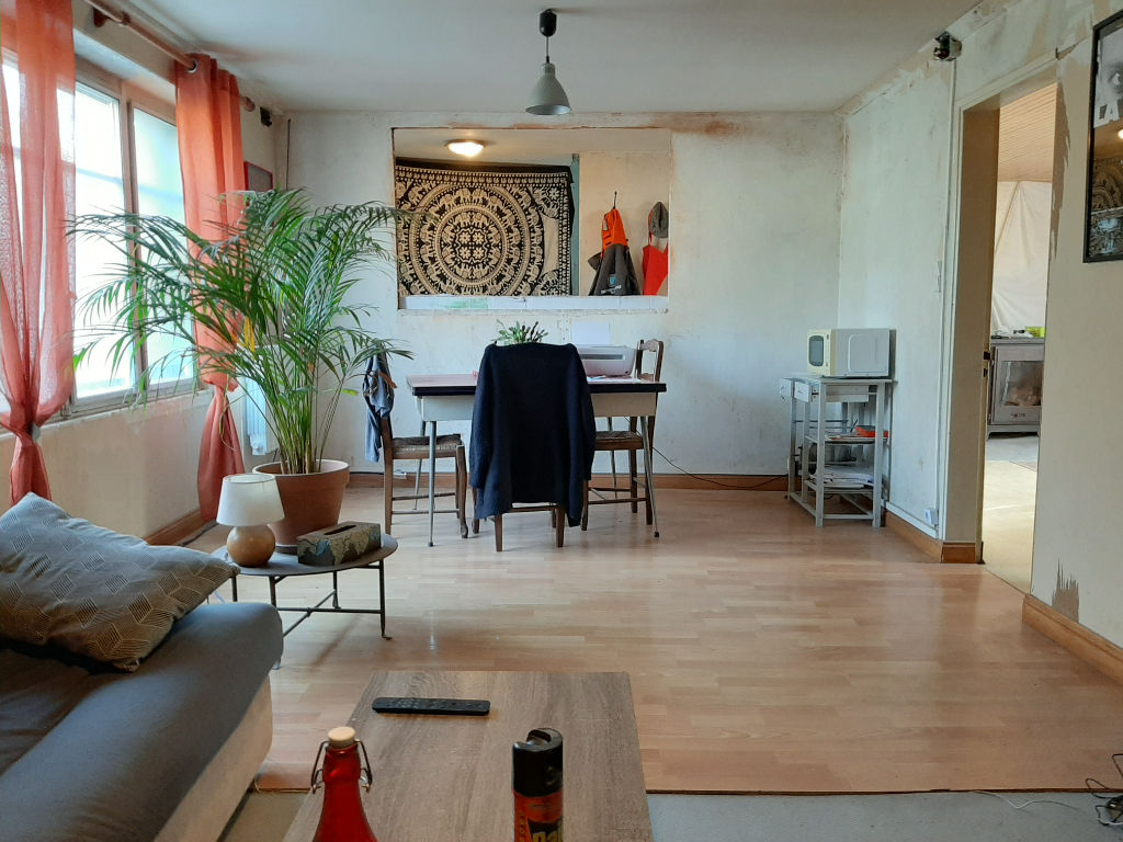 Maison à rénover 3 chambres avec jardin et garage - entre Locminé / Josselin - voie rapide à 1 minute