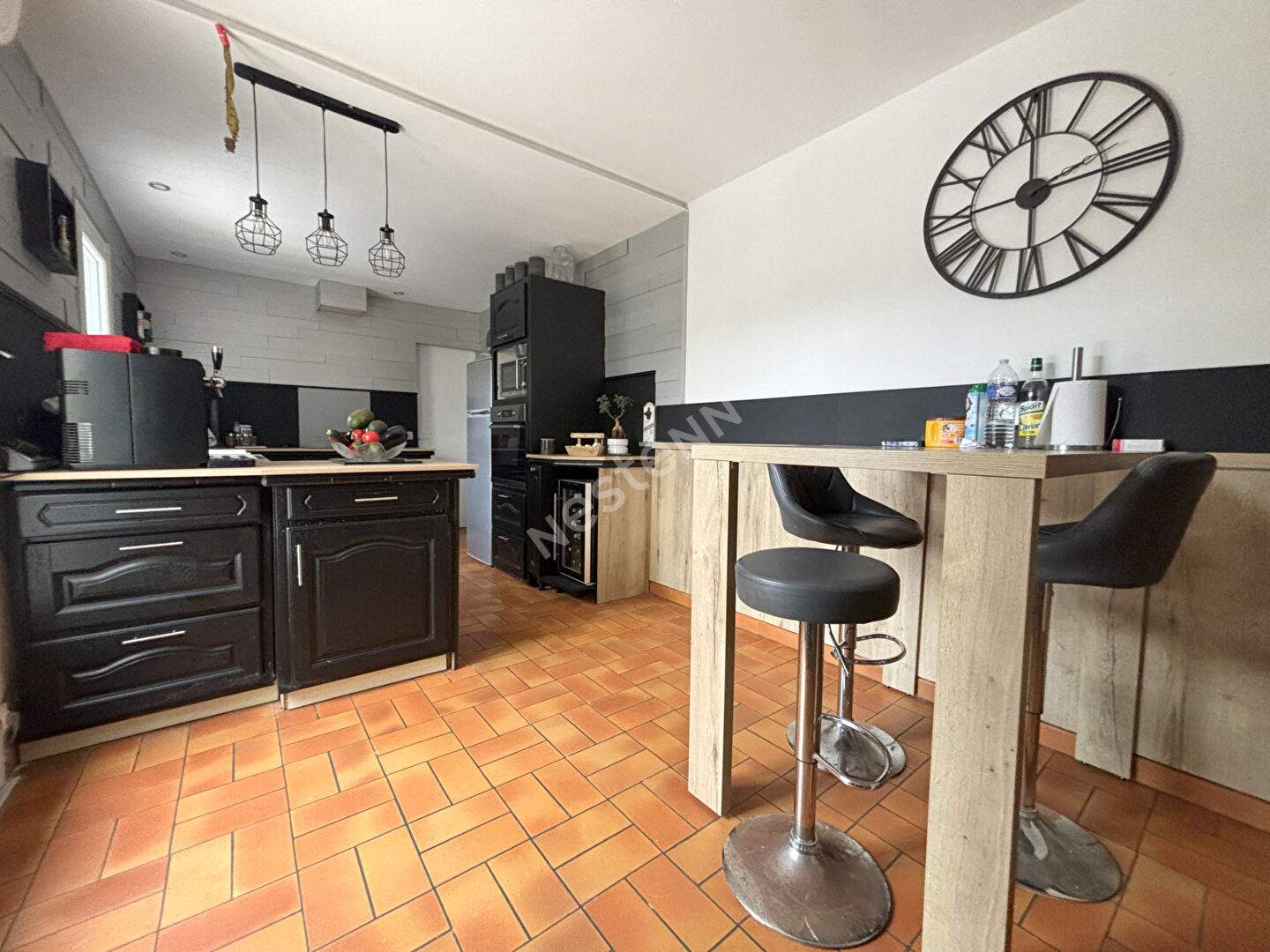 Jolie maison traditionnelle à vendre à LOCMINE, 4 chambres, dépendances
